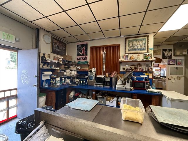 2420 Massachusetts Avenue, Cambridge, MA 02140