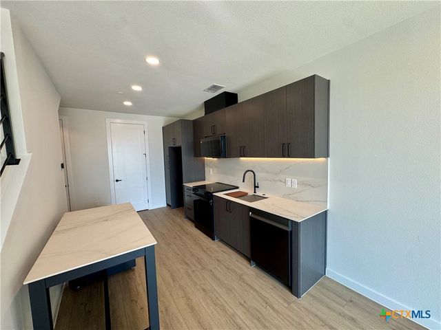 634 Central Parkway 1207, New Braunfels, TX 78130