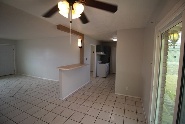 5725 WAYCROSS Avenue, El Paso, TX 79924