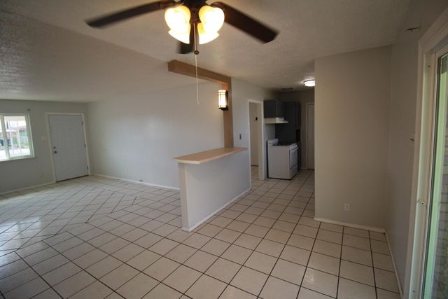 5725 WAYCROSS Avenue, El Paso, TX 79924