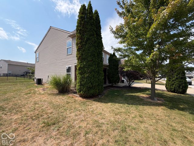 10605 Dunes Court, Indianapolis, IN 46239