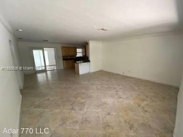 804 NE 2nd St, Hallandale Beach, FL 33009