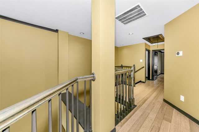 6928 Carrington Lane, Fort Worth, TX 76137