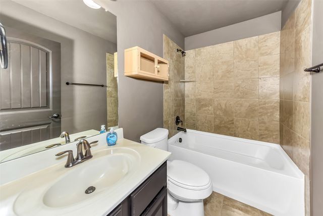 6928 Carrington Lane, Fort Worth, TX 76137