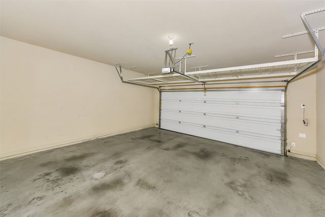 6928 Carrington Lane, Fort Worth, TX 76137