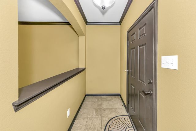 6928 Carrington Lane, Fort Worth, TX 76137