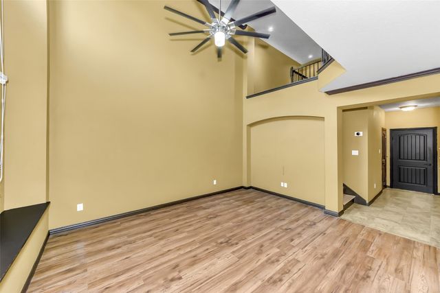 6928 Carrington Lane, Fort Worth, TX 76137