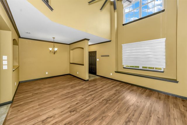 6928 Carrington Lane, Fort Worth, TX 76137