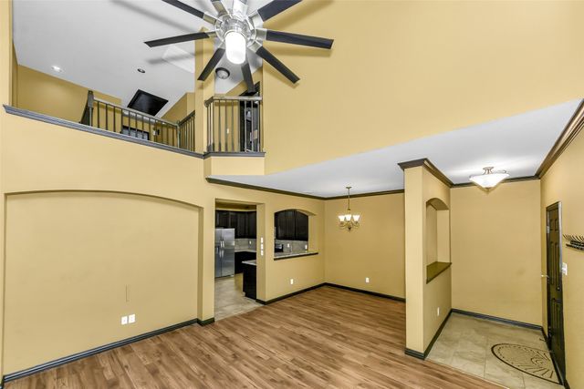 6928 Carrington Lane, Fort Worth, TX 76137