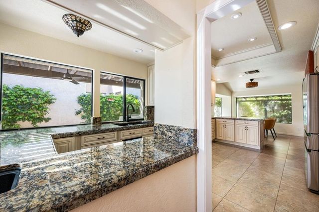 44017 Erie Court, Indian Wells, CA 92210