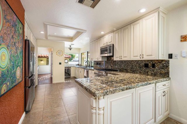 44017 Erie Court, Indian Wells, CA 92210