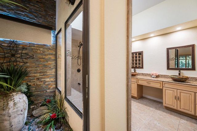 44017 Erie Court, Indian Wells, CA 92210