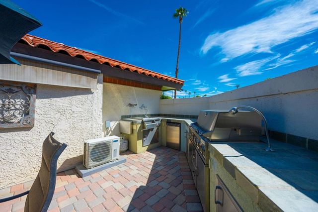 44017 Erie Court, Indian Wells, CA 92210