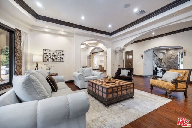 18607 Cassandra Street, Tarzana (los Angeles), CA 91356