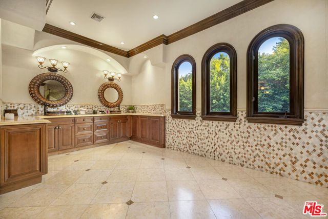 18607 Cassandra Street, Tarzana (los Angeles), CA 91356