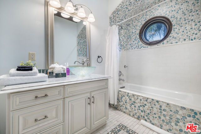 18607 Cassandra Street, Tarzana (los Angeles), CA 91356