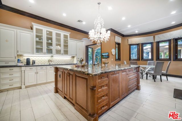 18607 Cassandra Street, Tarzana (los Angeles), CA 91356