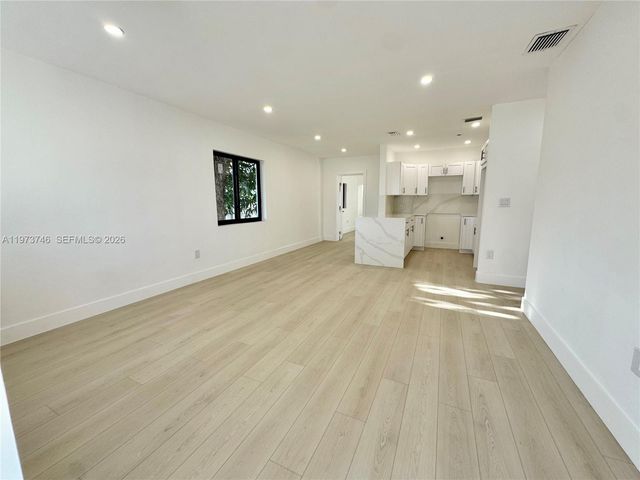 2501 NW 151st St, Miami Gardens, FL 33054