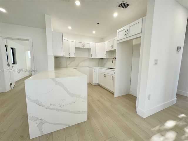 2501 NW 151st St, Miami Gardens, FL 33054