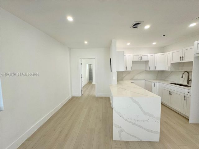 2501 NW 151st St, Miami Gardens, FL 33054