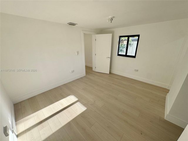 2501 NW 151st St, Miami Gardens, FL 33054