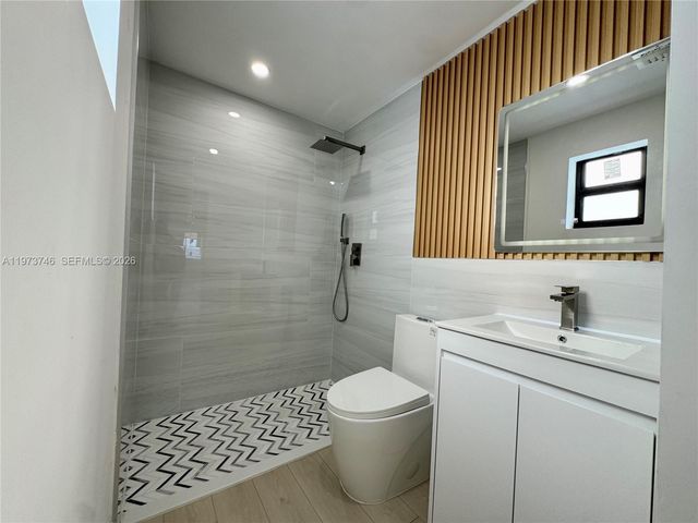 2501 NW 151st St, Miami Gardens, FL 33054