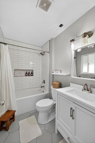 7920 Deer Water Dr, Sacramento, CA 95823