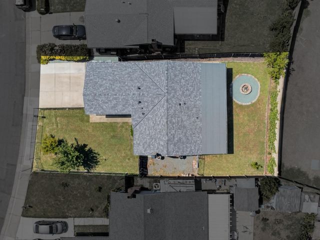 7920 Deer Water Dr, Sacramento, CA 95823