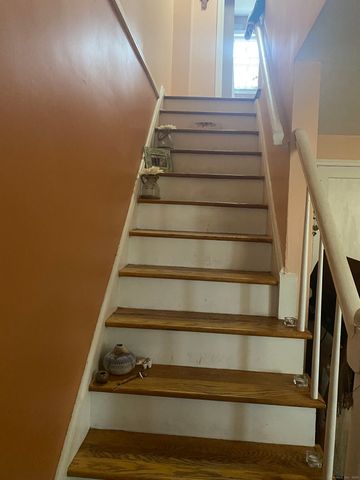 18 Bridge Street 4B, Naugatuck, CT 06770