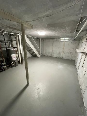 18 Bridge Street 4B, Naugatuck, CT 06770