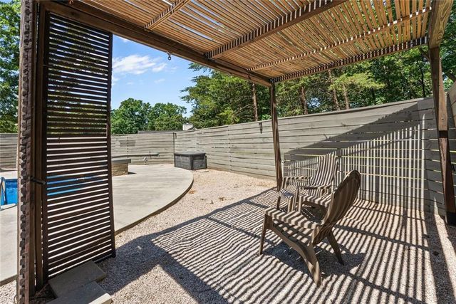 4126 Glenwood Drive, Gainesville, GA 30506