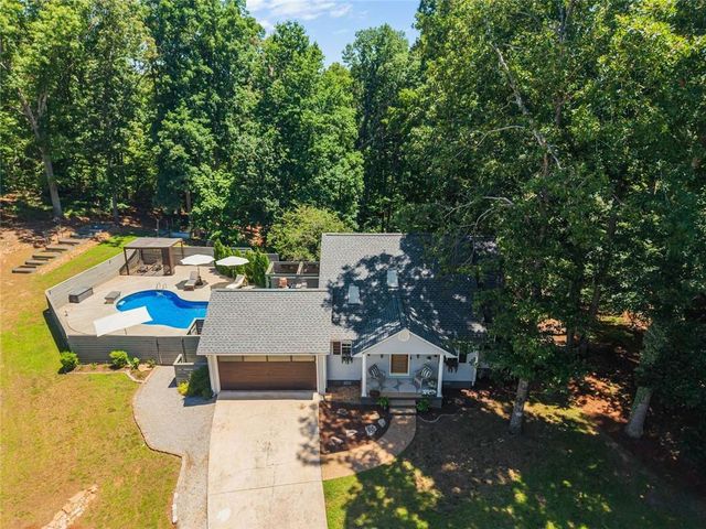 4126 Glenwood Drive, Gainesville, GA 30506