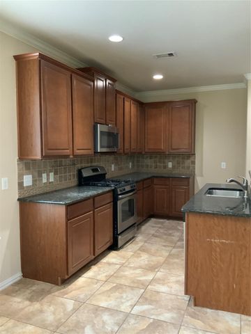 10 Quillwood Place, The Woodlands, TX 77354