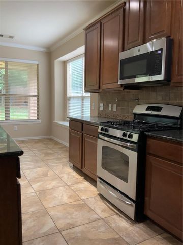 10 Quillwood Place, The Woodlands, TX 77354
