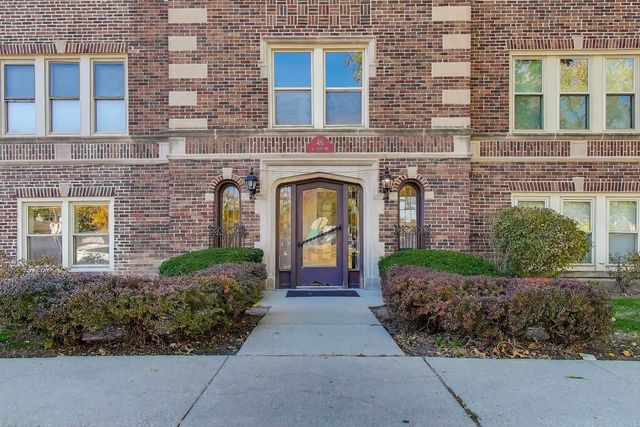 46 6th Avenue GJ, La Grange, IL 60525