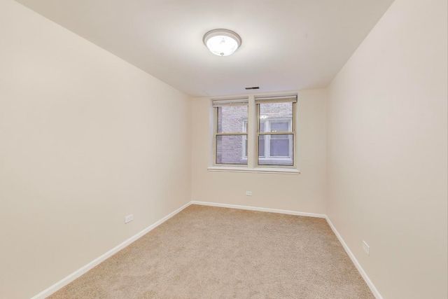 46 6th Avenue GJ, La Grange, IL 60525