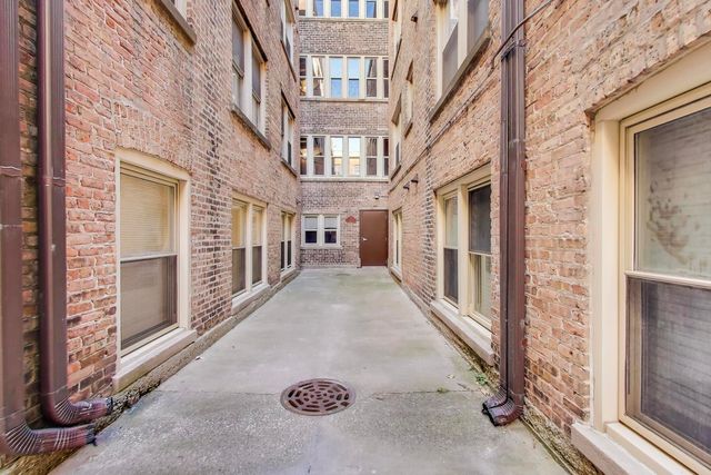 46 6th Avenue GJ, La Grange, IL 60525