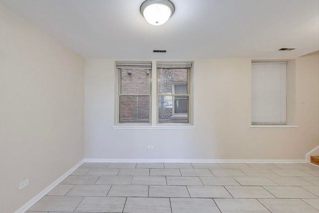 46 6th Avenue GJ, La Grange, IL 60525