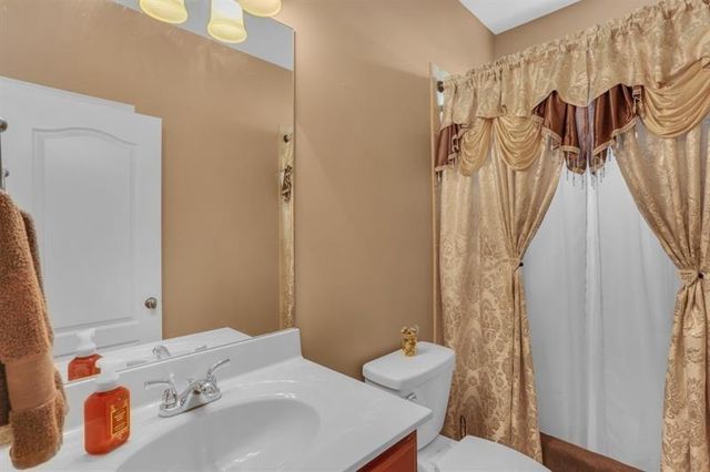 1006 Silver Thorne Drive, Loganville, GA 30052