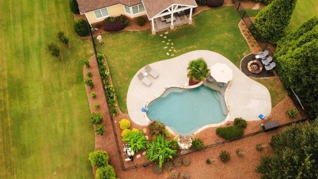 1006 Silver Thorne Drive, Loganville, GA 30052