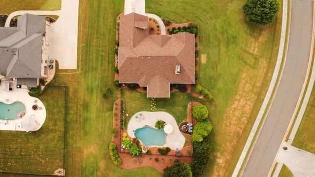 1006 Silver Thorne Drive, Loganville, GA 30052