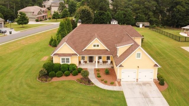 1006 Silver Thorne Drive, Loganville, GA 30052