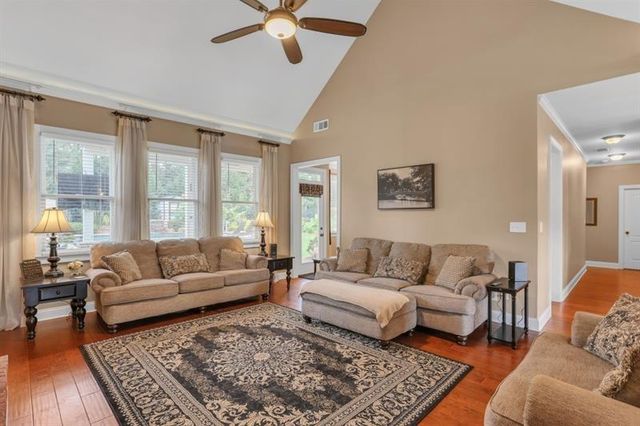 1006 Silver Thorne Drive, Loganville, GA 30052