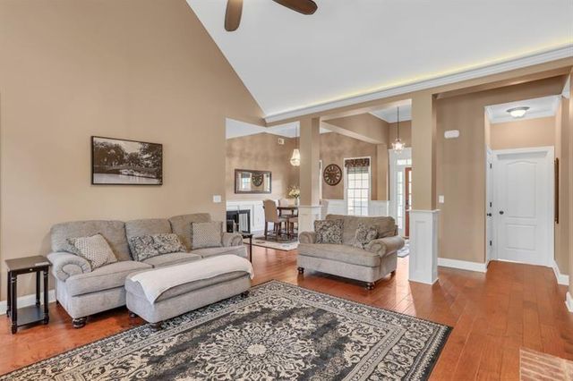 1006 Silver Thorne Drive, Loganville, GA 30052