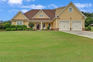 1006 Silver Thorne Drive, Loganville, GA 30052