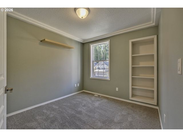 1536 Ne PARKSIDE Dr, Hillsboro, OR 97124