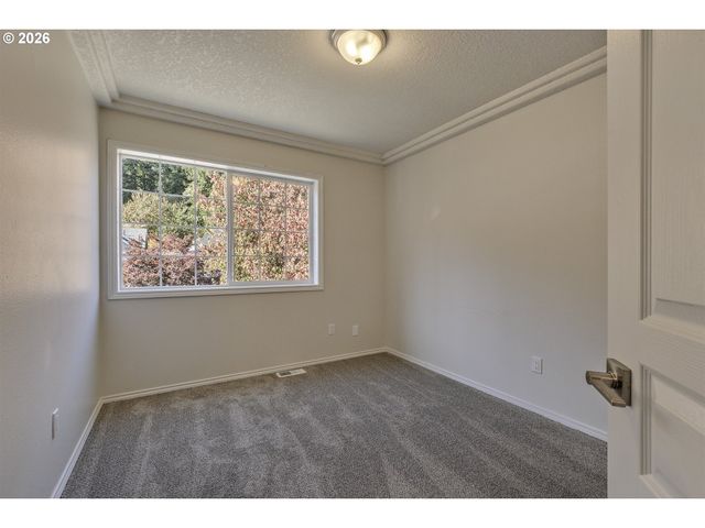 1536 Ne PARKSIDE Dr, Hillsboro, OR 97124