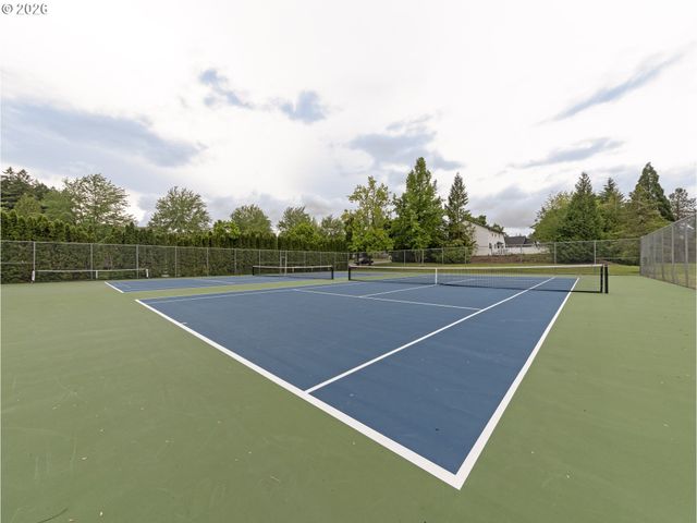 1536 Ne PARKSIDE Dr, Hillsboro, OR 97124