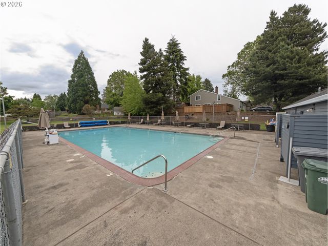 1536 Ne PARKSIDE Dr, Hillsboro, OR 97124