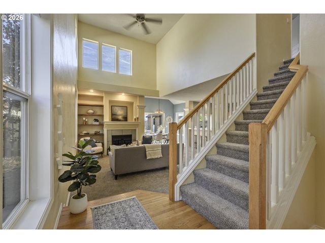 1536 Ne PARKSIDE Dr, Hillsboro, OR 97124